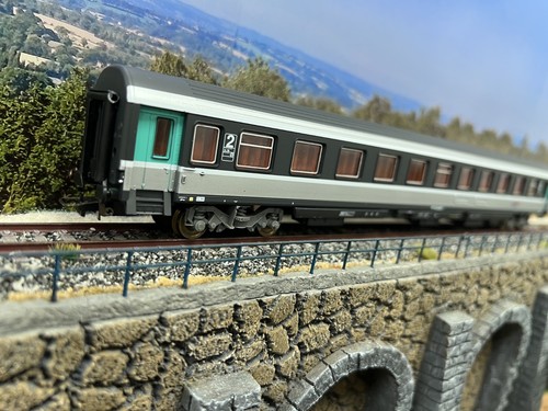 Voiture corail plus classe - , 2