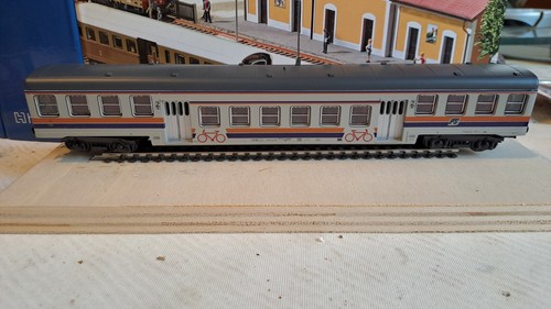 Carrozza piano ribassato - carrozza,