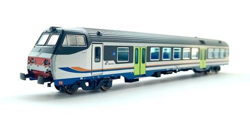 Treno carrozza pilota - vi,